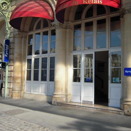 Kyriad Paris 10 - Gare De L'Est Bagian luar foto